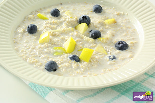 Cinnamon Porridge Apple & Blueberries